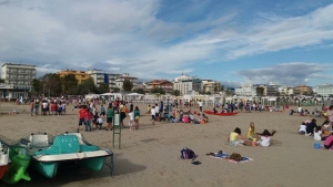 Riccione, classi al mare per la Brandi