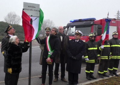 Statale 16, intitolata rotonda a vigili del fuoco