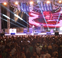 Riccione, solo posti a sedere per Deejay on stage