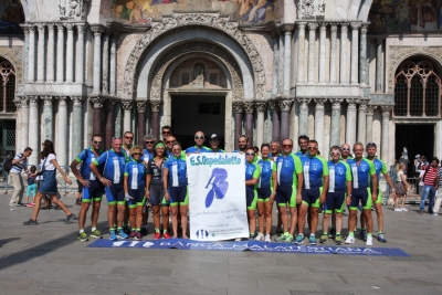 Pedalata a Venezia per i 40 anni del Gruppo sportivo di Ospedaletto