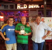 Il pub Red Devil tra le botteghe storiche