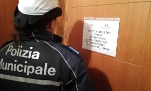 Viserba, sigilli al residence delle prostitute