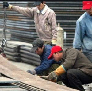 Economia, imprese straniere in crescita