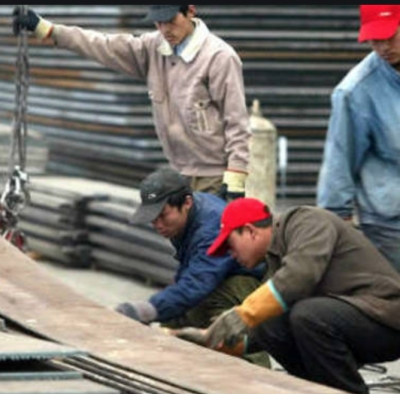 Economia, imprese straniere in crescita