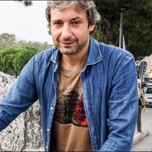 “Siete comodi?”. Il sindaco Gnassi saluta i turisti per Ferragosto