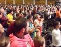 Cinquant’anni Comunità papa Giovanni: in 7mila al palas