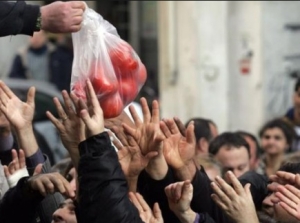 Nuove povertà, 300 bisognosi bussano al comune