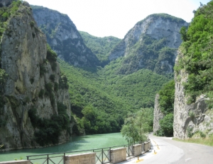 Sedicenne annegato al Furlo, quattro indagati