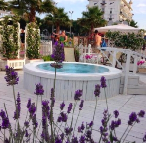 Spiaggia, a Riccione primo stabilimento balneare aperto tutto l&#039;anno