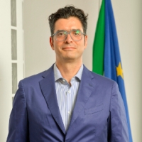 Ordinanza anti lucciole, Gianfreda: &quot;L&#039;attività si sposta a Riccione&quot;