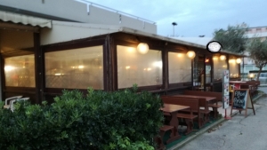 Viserbella, demolita veranda abusiva di un bar