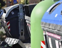 Senzatetto rovista tra rifiuti, denunciato