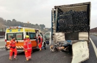 A14, tamponamento tra camion, lunghe file