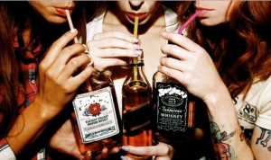 Alcol: ritirate 13 patenti nel week and, otto a donne sotto i 25 anni