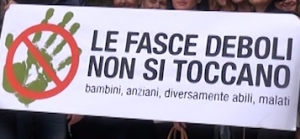 ‘Fasce deboli’, il comitato manifesta sotto il Comune