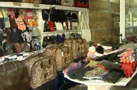 Bazar abusivi, chiuse due attività in zona mare
