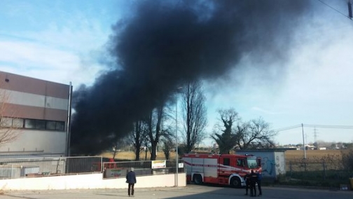 20 01 2016 | Incendio alla zona artigianale di Riccione