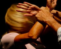 Minaccia di morte la fidanzata, arrestato 26enne albanese