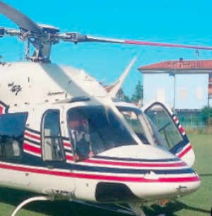 Misano, aereo atterra su campo sportivo. L’amministrazione: spiacevole e inspiegabile