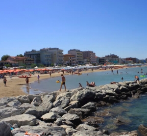 Bellaria, ordinanza balneare per non limitare l’uso delle spiagge