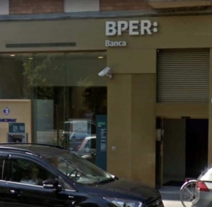 Bper, rapina a mano armata
