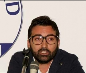 Bus, campi rom e asili, la Lega boccia Gnassi