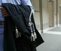 Atti sessuali con 15enne, prof patteggia