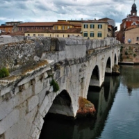 Ponte di Tiberio, da sabato sarà pedonale per tutta l’estate