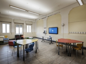 Scuole Karis, nuove aule e un Pc ad ogni studente. Raccolta fondi