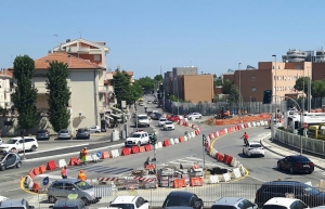 Nuova rotatoria all’incrocio di via Flaminia Conca
